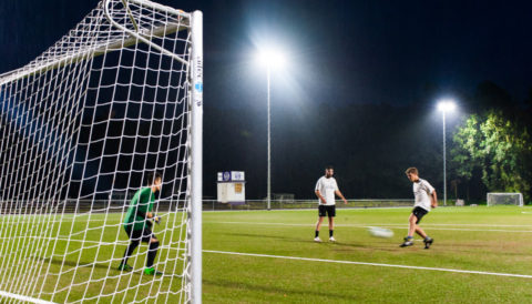 Osram_Lighting_Fussball Sportplatzbeleuchtung LED Flutlicht