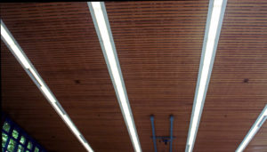 LED Tennishallenbeleuchtung: Kosten rund um die Beleuchtung von Tennishallen und Sporthallen. Worauf Vereine und Tennishallenbetreiber achten sollten.