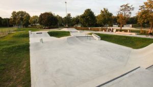 Skatepark Planung: Kosten für den Bau eines Skateparks und Kostenberechnung, was die Plaung eines Skateparks kosten kann. Fördermittel für Skatepark-Projekte und Informationen für Skatepark Projektstarter.