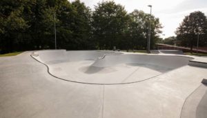 Skatepark Planung: Was müssen Skateboarder beim Bau eines Skateparks beachten und welche Kosten kommen im Rahmen der Planung eines Skatepark zusammen. Skatepark Planung, Skatepark Kosten und Skatepark bauen: sportstaettenrechner.de