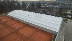 Tennishalle bauen: Kosten für den Bau einer Tennishalle inklusive LED Beleuchtung für die Tennishalle.