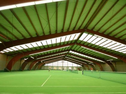 Tennis Academy Alexander Raschke investiert in Spitzenlicht