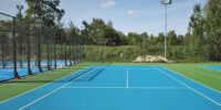 Von Padel bis Pickleball – von Allwetterplätzen bis Flutlicht